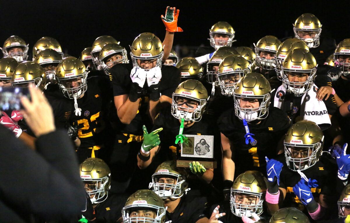 Orem wins Region 7 title with 47-0 shutout of Maple Mountain
